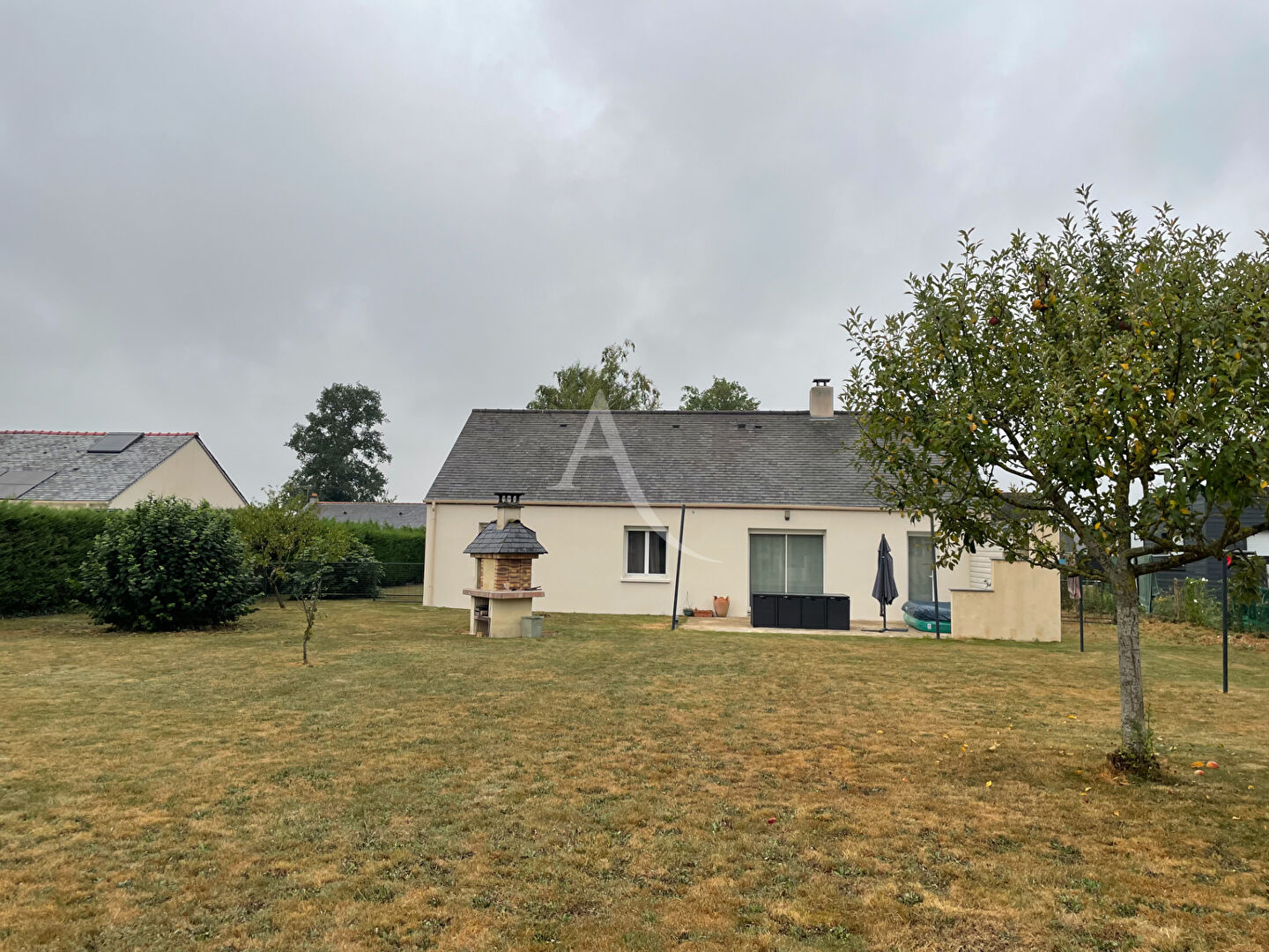 Charmante maison de plain-pied à Mouzeil  ! Un havre de paix sur plus de 2200 m²