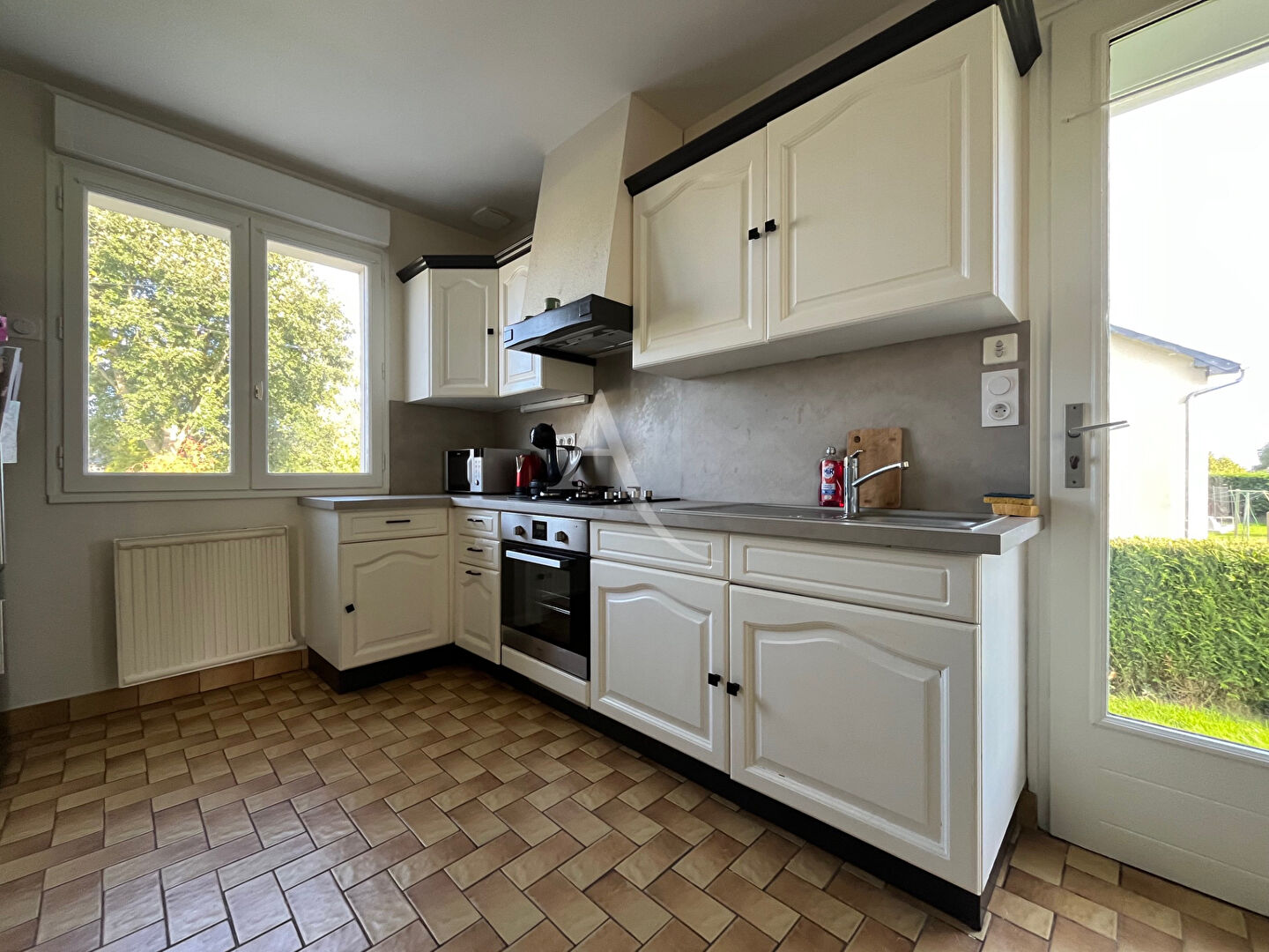 Photo À deux pas de Laval, découvrez une maison idéale pour un premier achat ! image 4/6