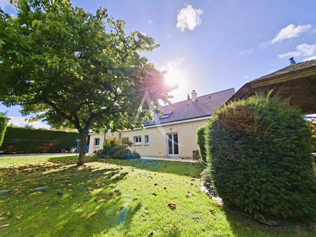 Maison familiale rare à la vente, à deux pas du Parc des Ardoisières et d'Angers