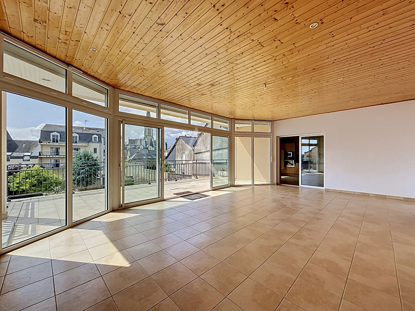 Agence immobilière de L'ADRESSE CHÂTEAU GONTIER