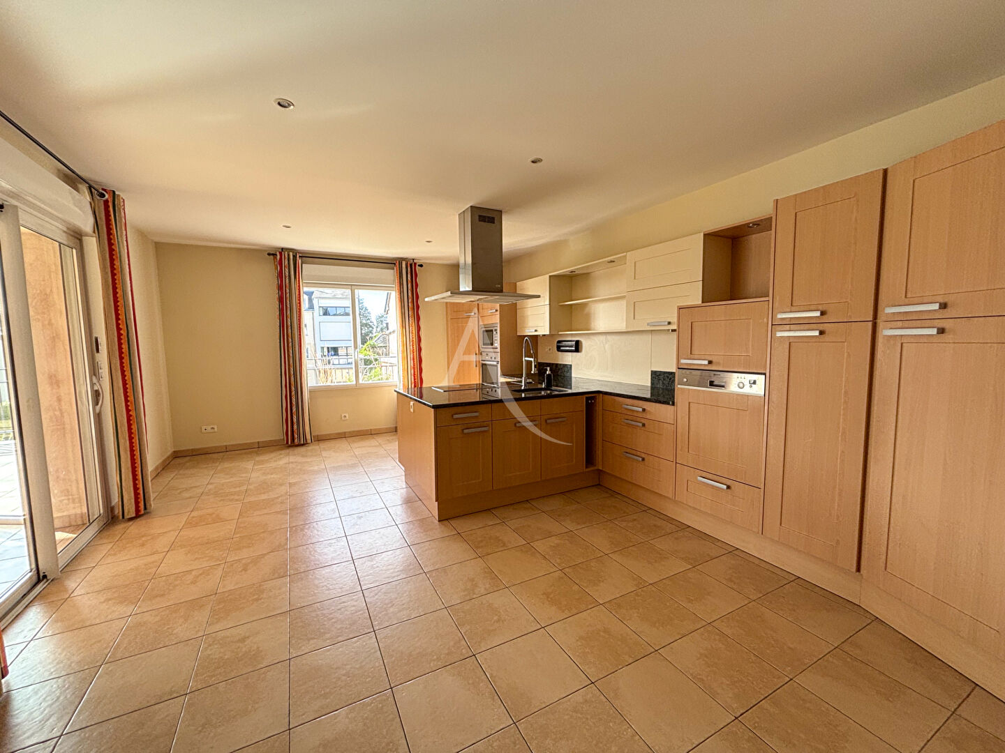 Photo Appartement Chateau Gontier Sur Mayenne 5 pièce(s) 180 m2 image 5/6