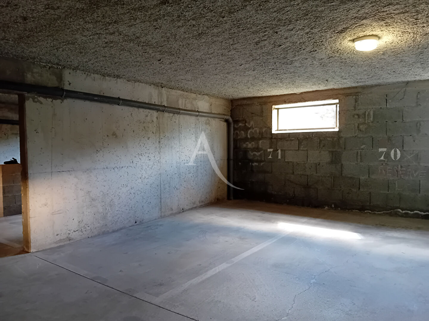 Photo Parking / box Angers image 2/3