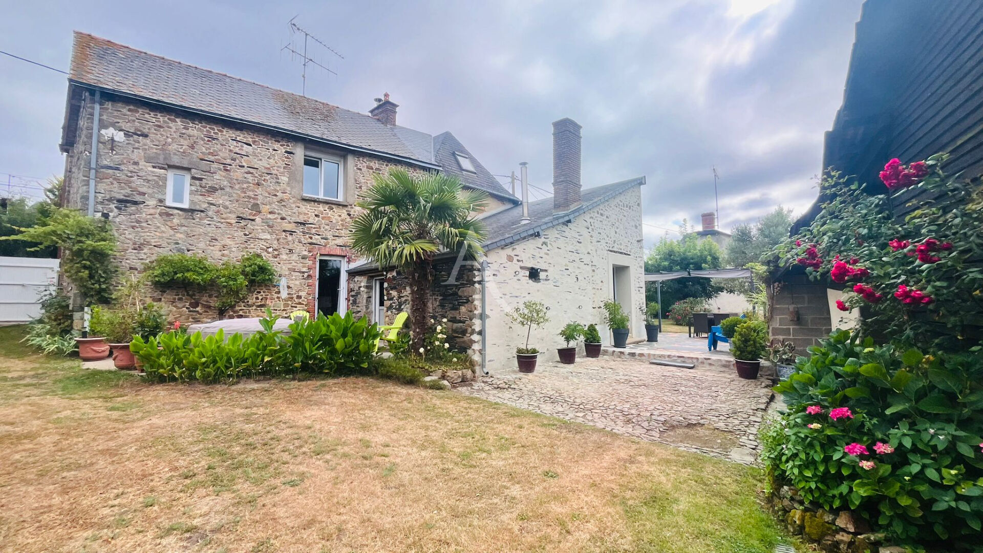 Agence immobilière de L'ADRESSE 49 - L'ADRESSE DE SEGRE