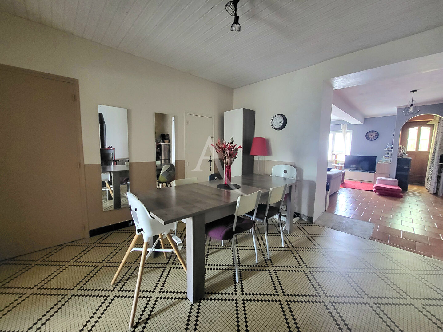 Agence immobilière de 
 L'ADRESSE 49 - L'ADRESSE CHALONNES SUR LOIRE 
