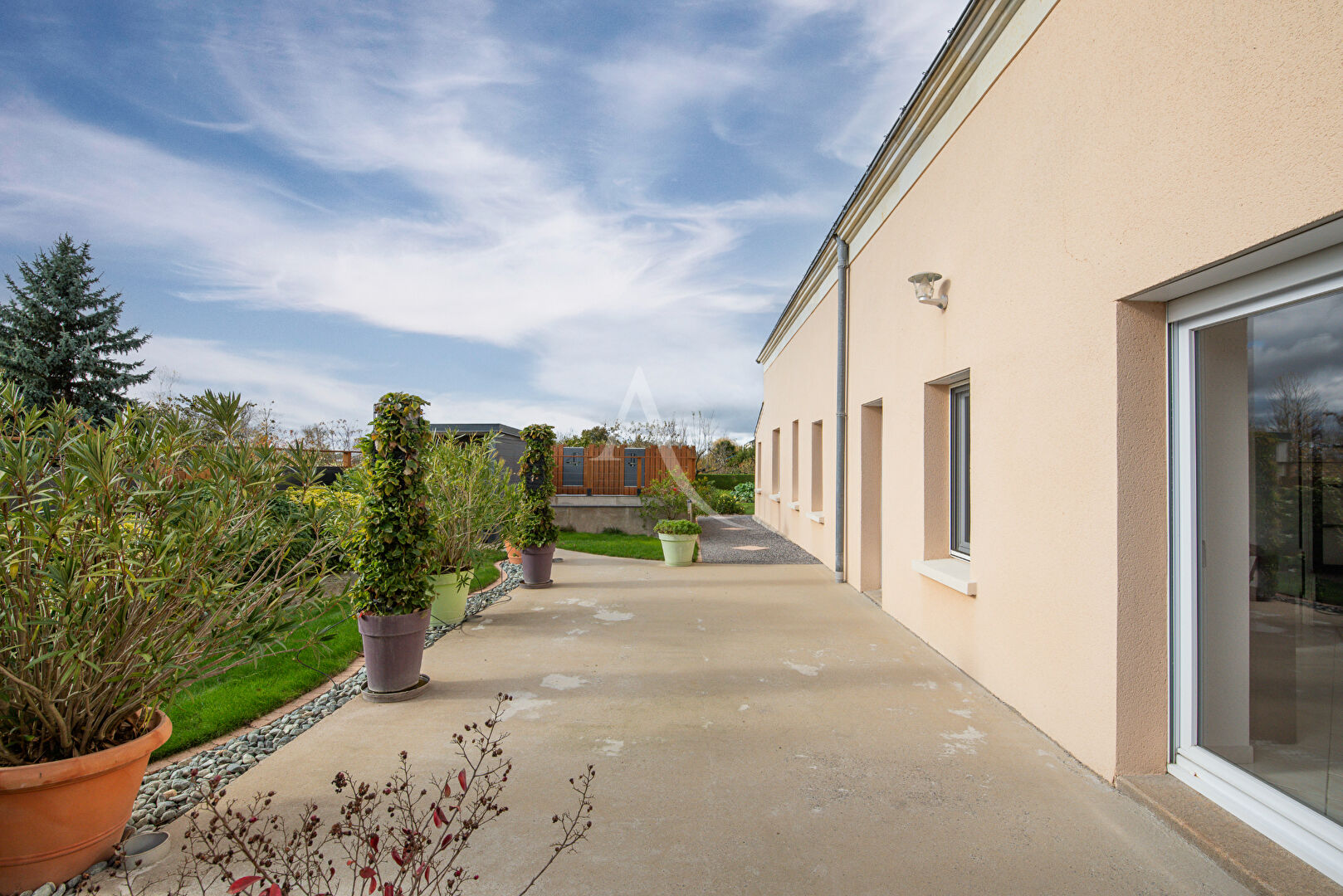 Agence immobilière de 
 L'ADRESSE 49 - L'ADRESSE CHALONNES SUR LOIRE 
