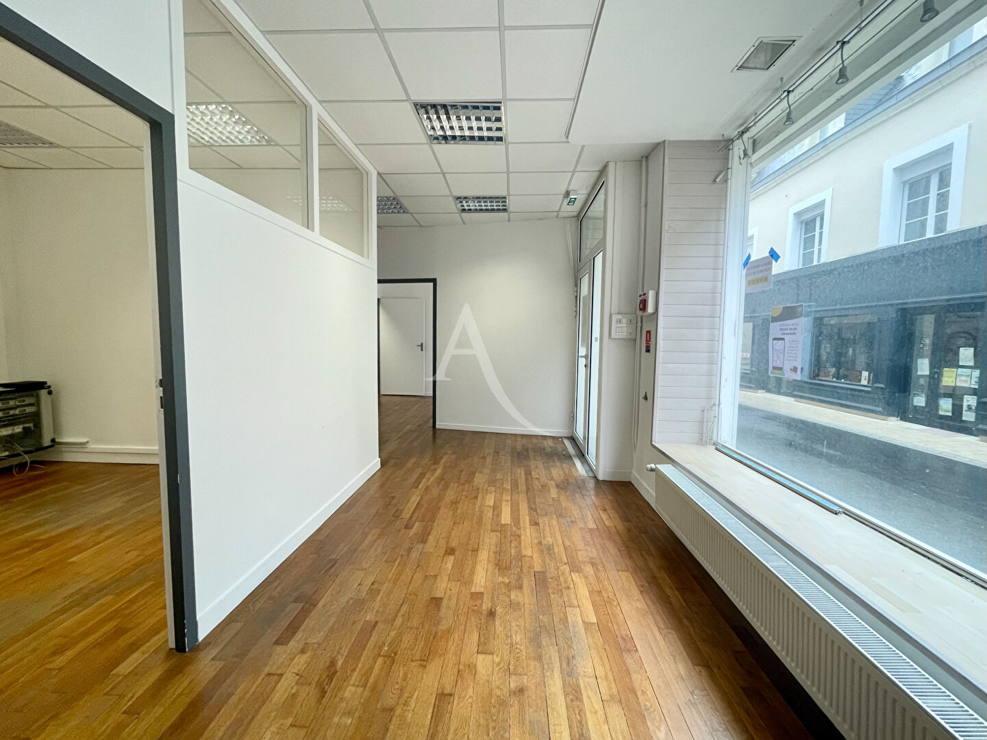 Photo Local commercial Segre En Anjou Bleu 97.95 m2 image 3/6