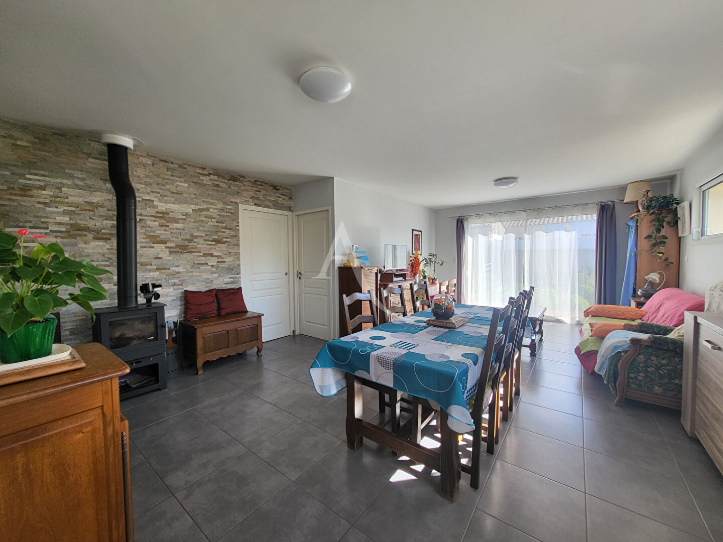 Agence immobilière de 
 L'ADRESSE 49 - L'ADRESSE CHALONNES SUR LOIRE 
