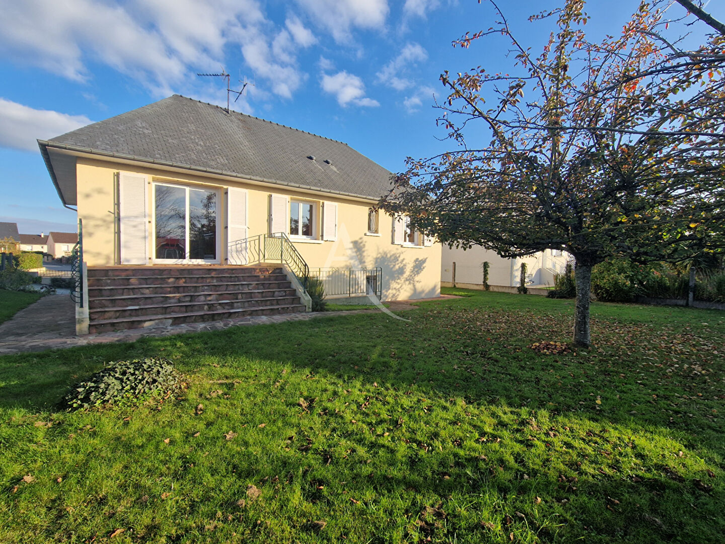 Maison Bonchamp Les Laval