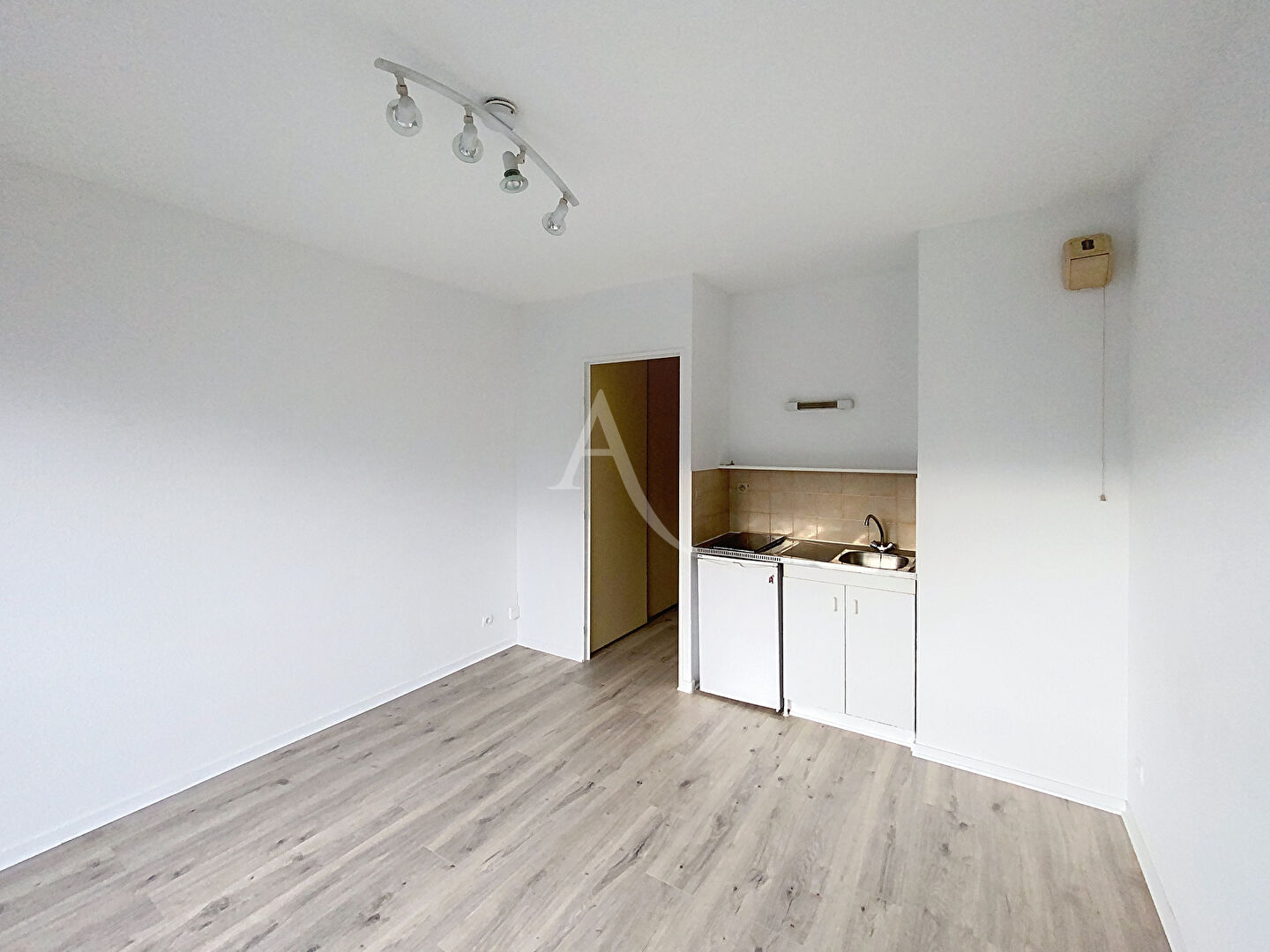 Photo Studio avec parking secteur Gare - La Baumette image 3/6
