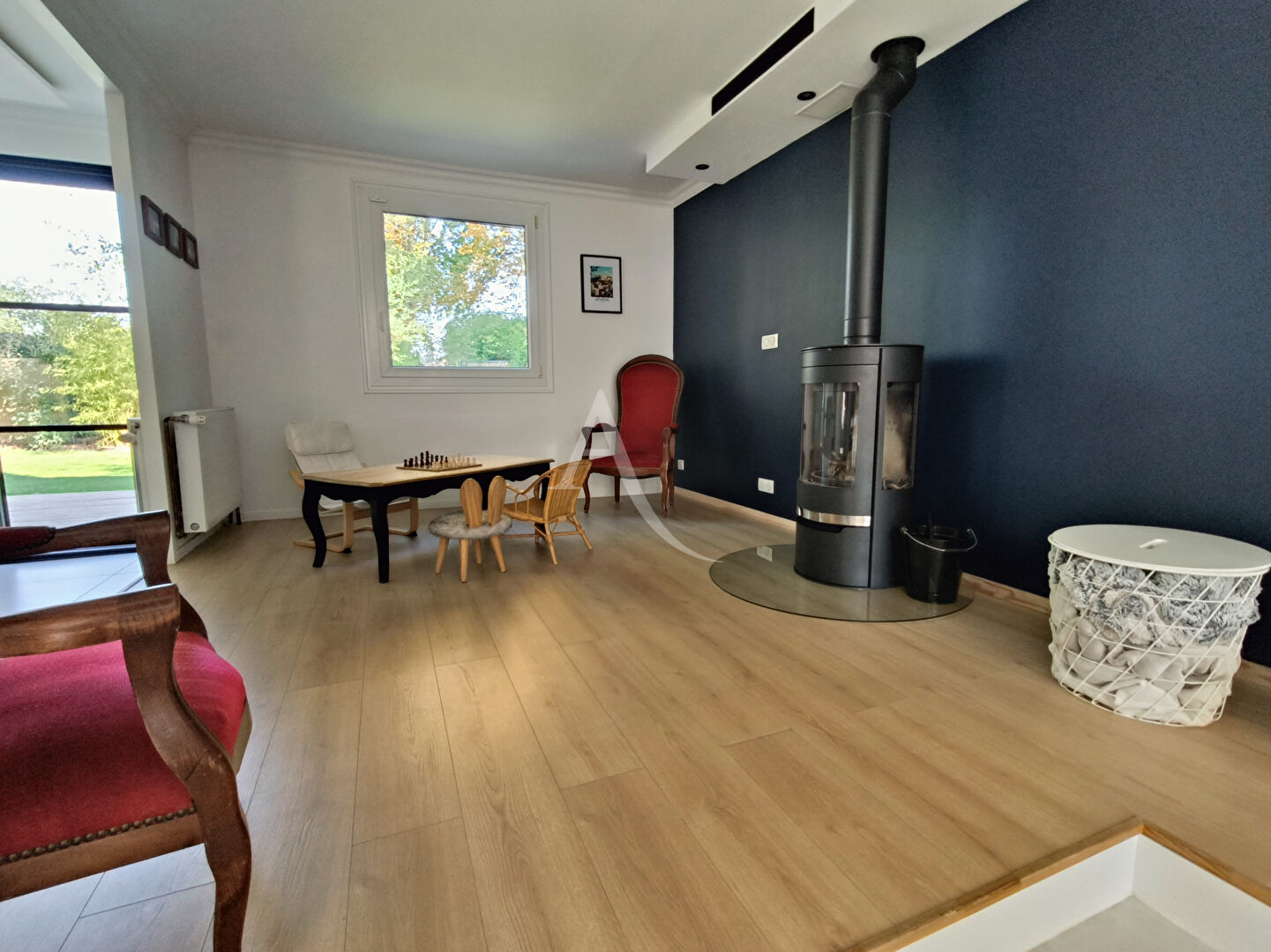 Photo MAISON 5 CHAMBRES + UN BUREAU GARAGE ET JARDIN image 4/6
