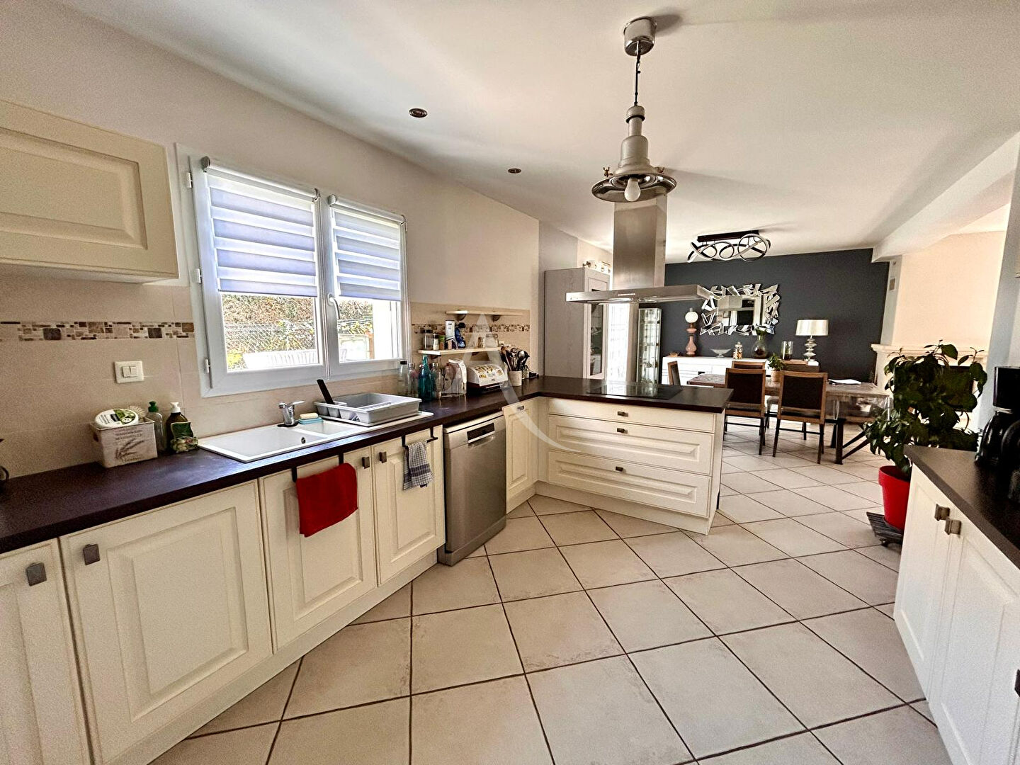 Photo Maison familiale de 2008 située à Louerre 49700 image 5/6