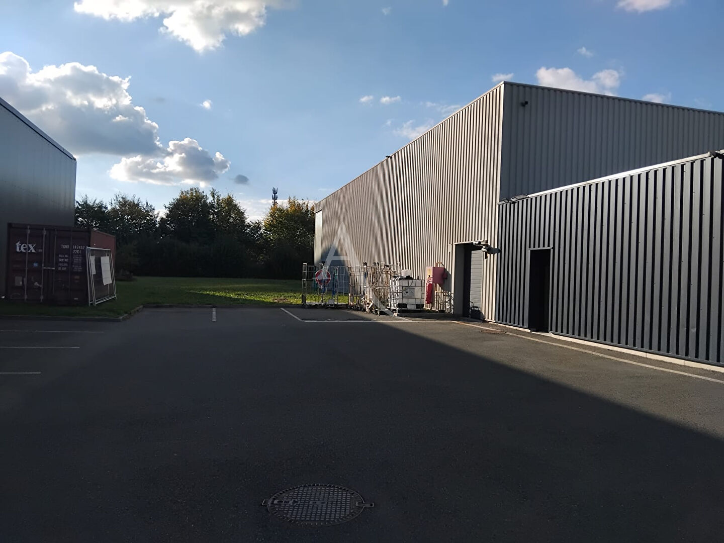 Local d'activité Brissac Loire Aubance 800 m2