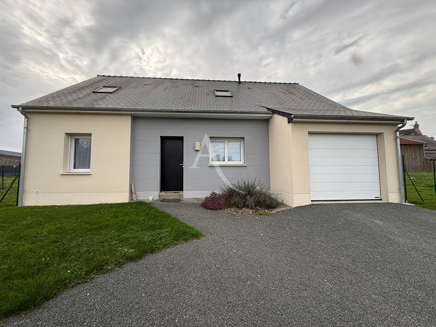 Photo Maison  3 chambres - vie de plain pied - garage - BOUERE image 1/6