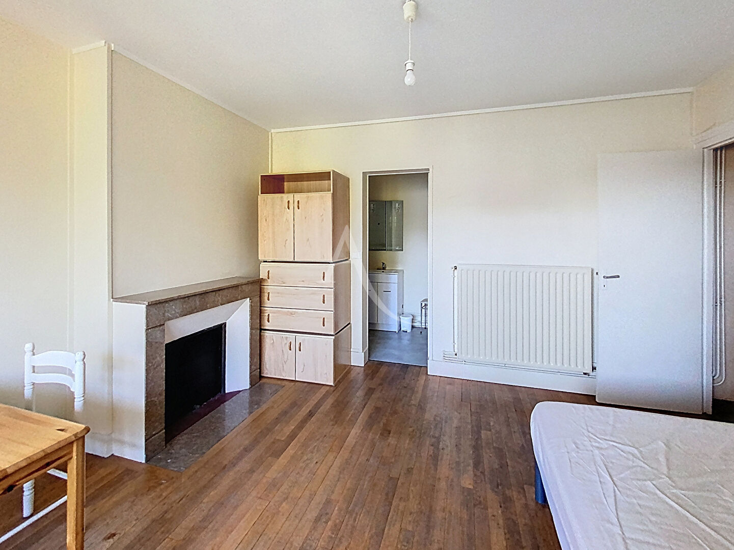 Photo T1 bis dernier étage avec vue sur parc et balcon Secteur gare image 2/6