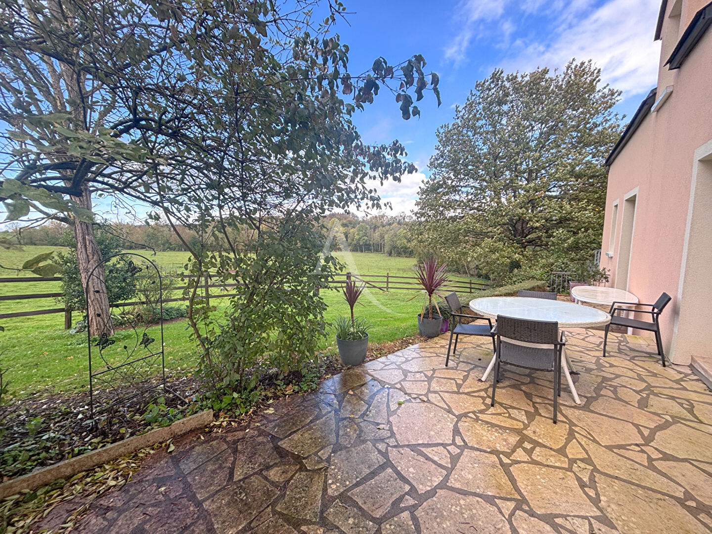 Photo Maison Le Buret 5 pièce(s) 165 m2 image 5/6