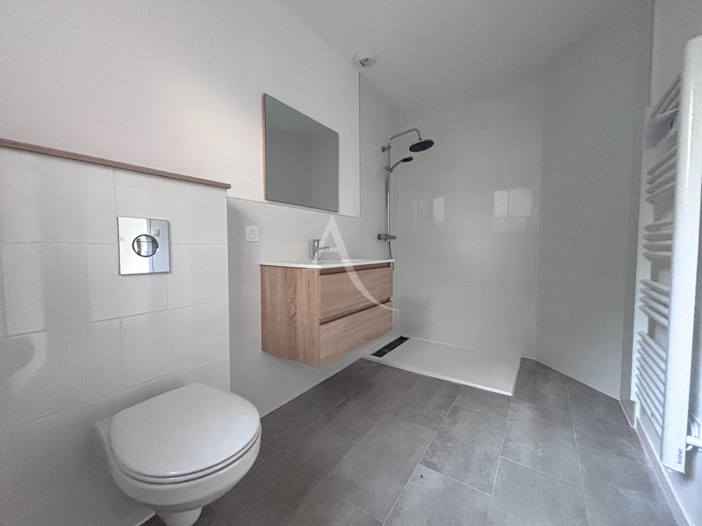 Maison plain pied Azé Chateau Gontier Sur Mayenne 3 pièce(s)