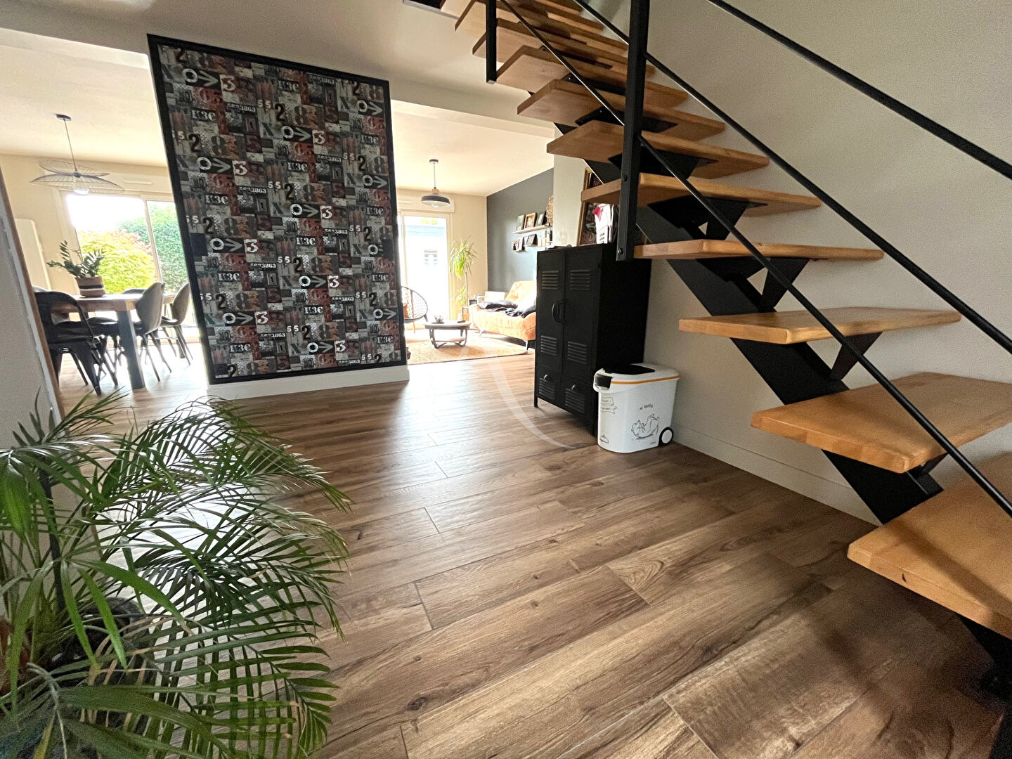 Maison Ahuille 8 pièce(s) 150 m2 avec vie de plain pied sur 815m² de terrain