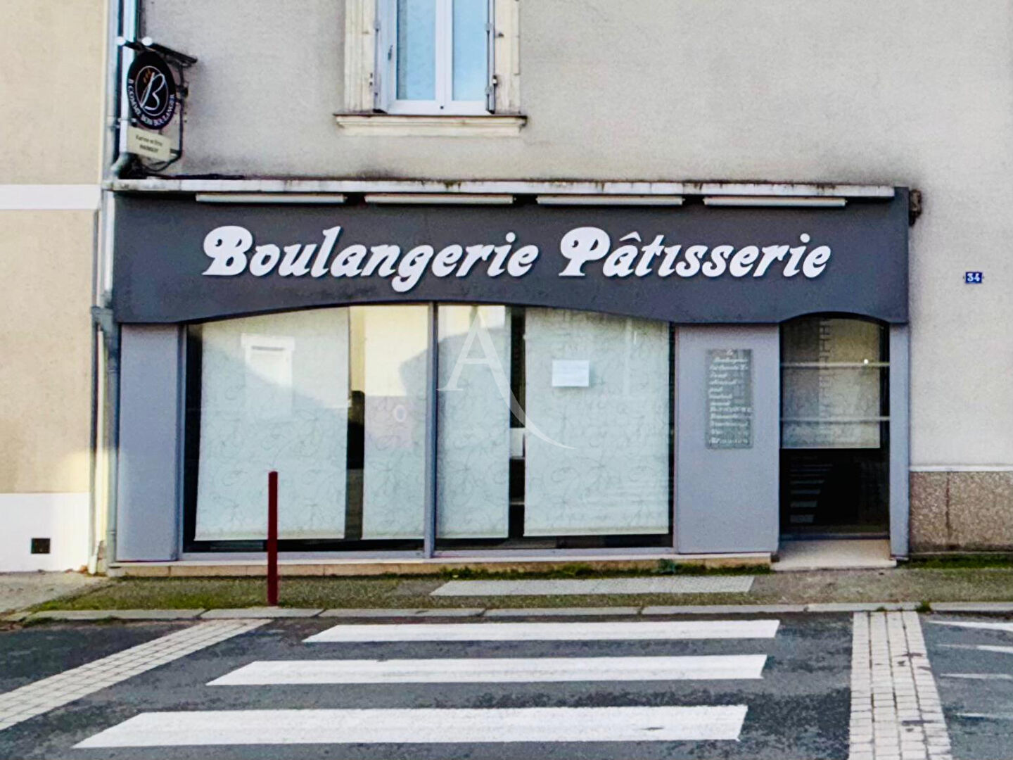 Local commercial - Ancienne boulangerie - Centre de Vern-d'Anjou