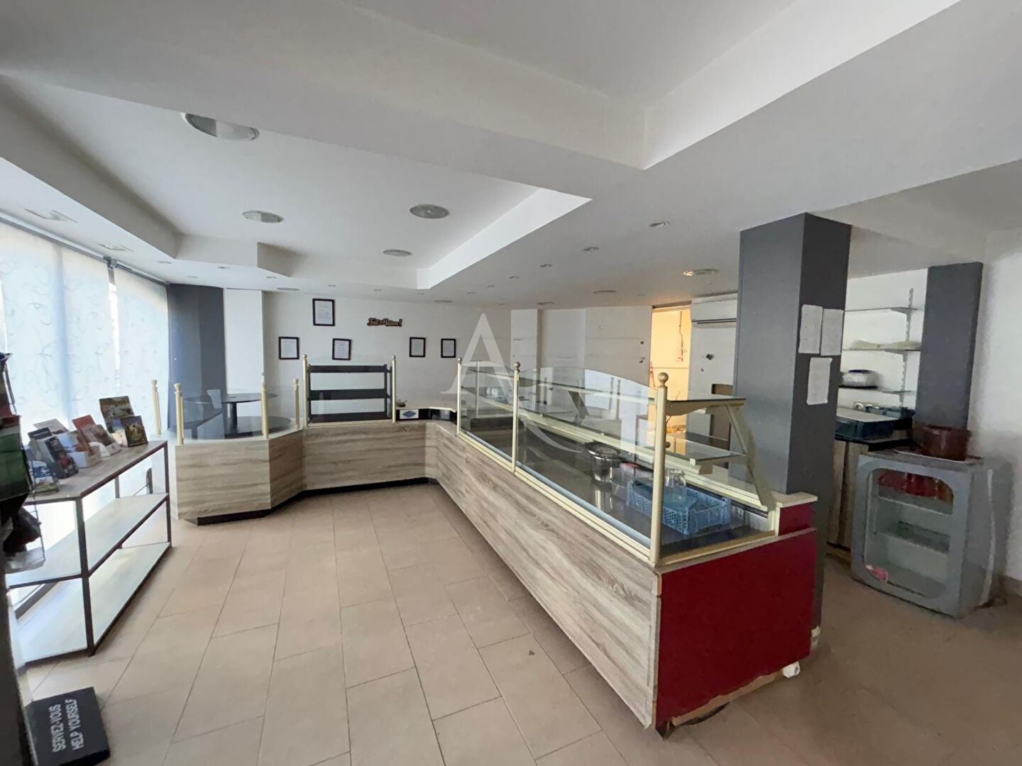 Photo Local commercial - Ancienne boulangerie - Centre de Vern-d'Anjou image 2/6