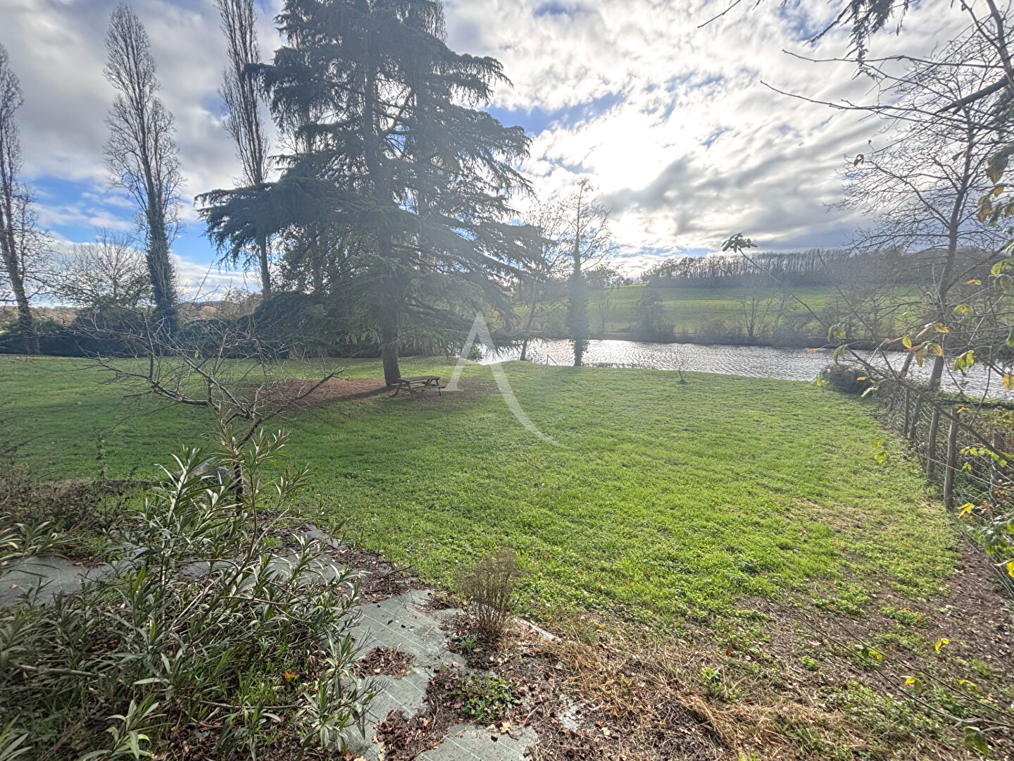 Photo Terrain + Chalet Villiers Charlemagne image 4/6