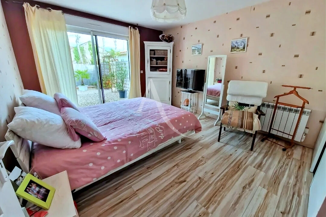 Photo Maison Louzy 4 pièce(s) 130 m2 image 3/6