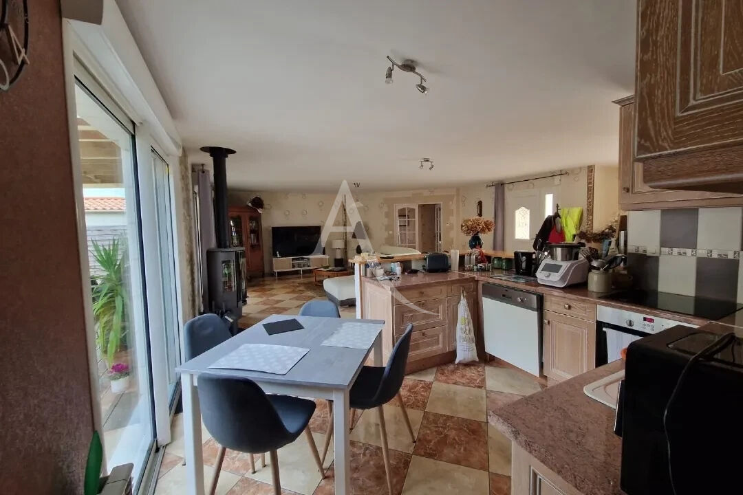 Photo Maison Louzy 4 pièce(s) 130 m2 image 4/6