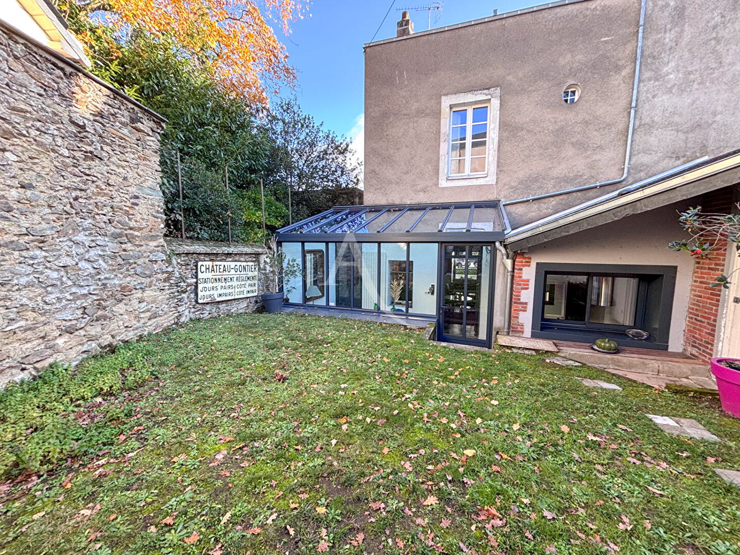 Agence immobilière de L'ADRESSE CHÂTEAU GONTIER