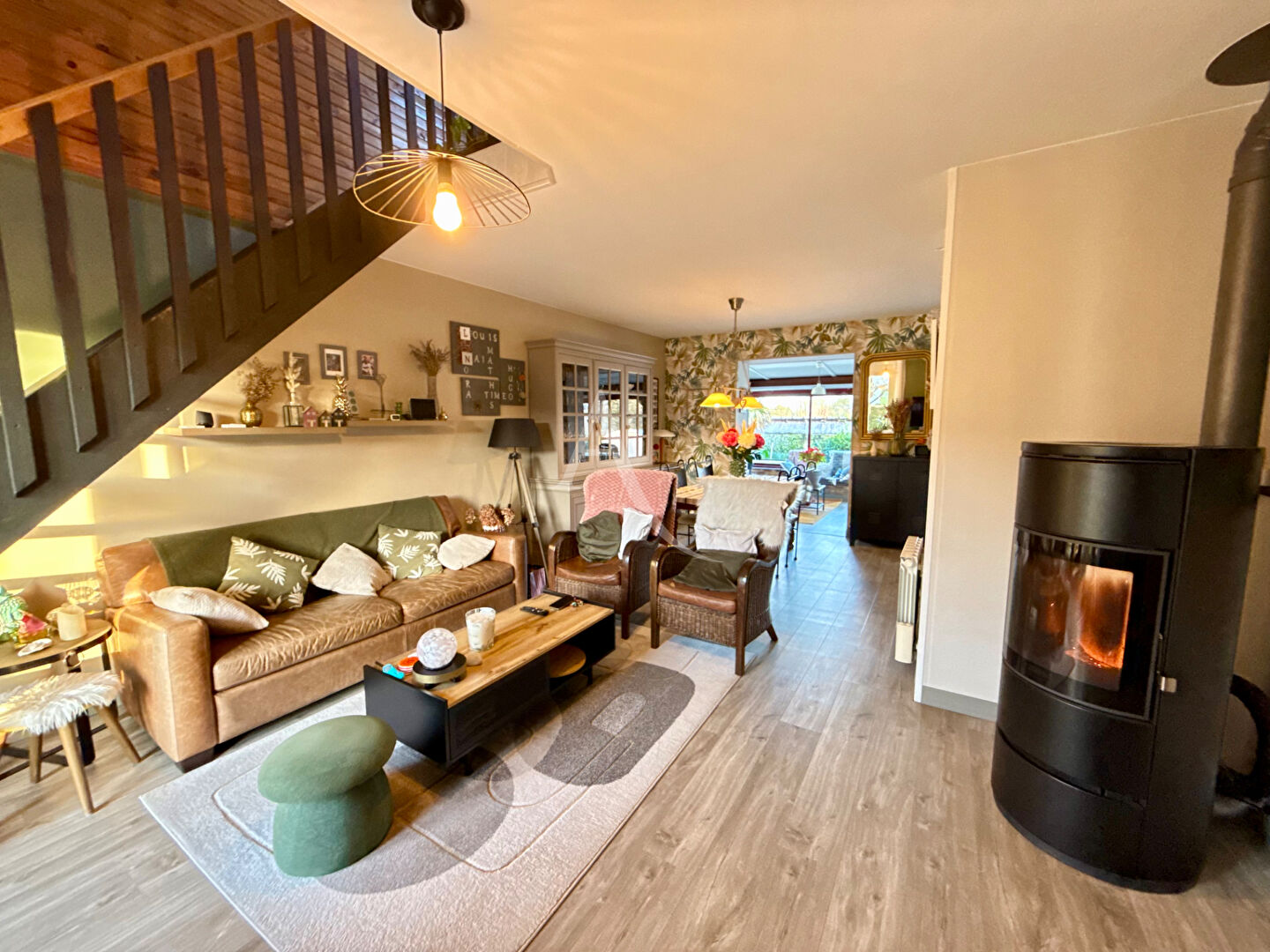 Photo Maison à Vendre 4 chambres 139m2 image 2/6