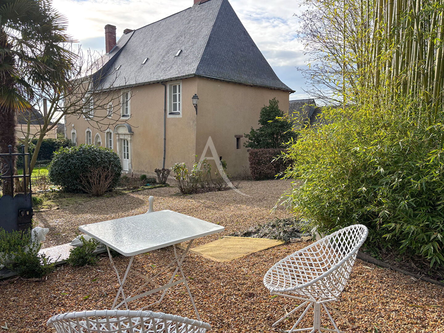 Agence immobilière de L'ADRESSE CHÂTEAU GONTIER