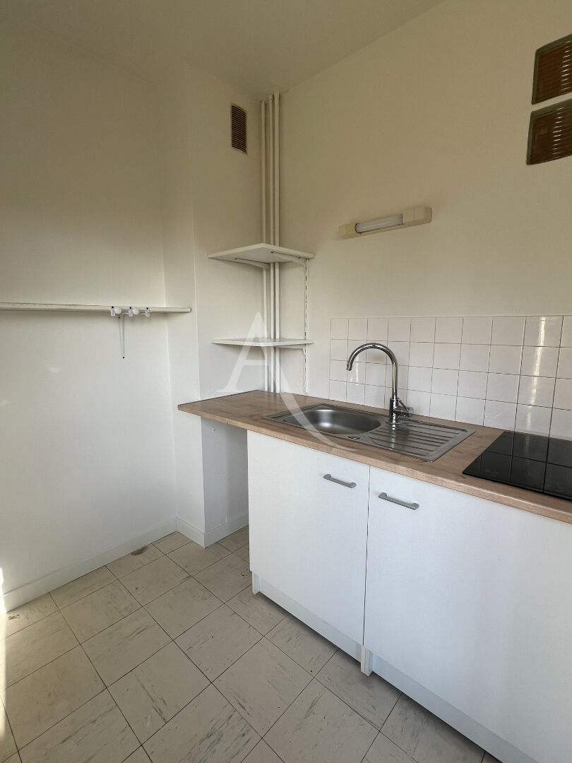 Photo A LOUER Angers T1 BIS 29.72 m²  (CHAUFFAGE ET EAU COMPRIS) image 5/6