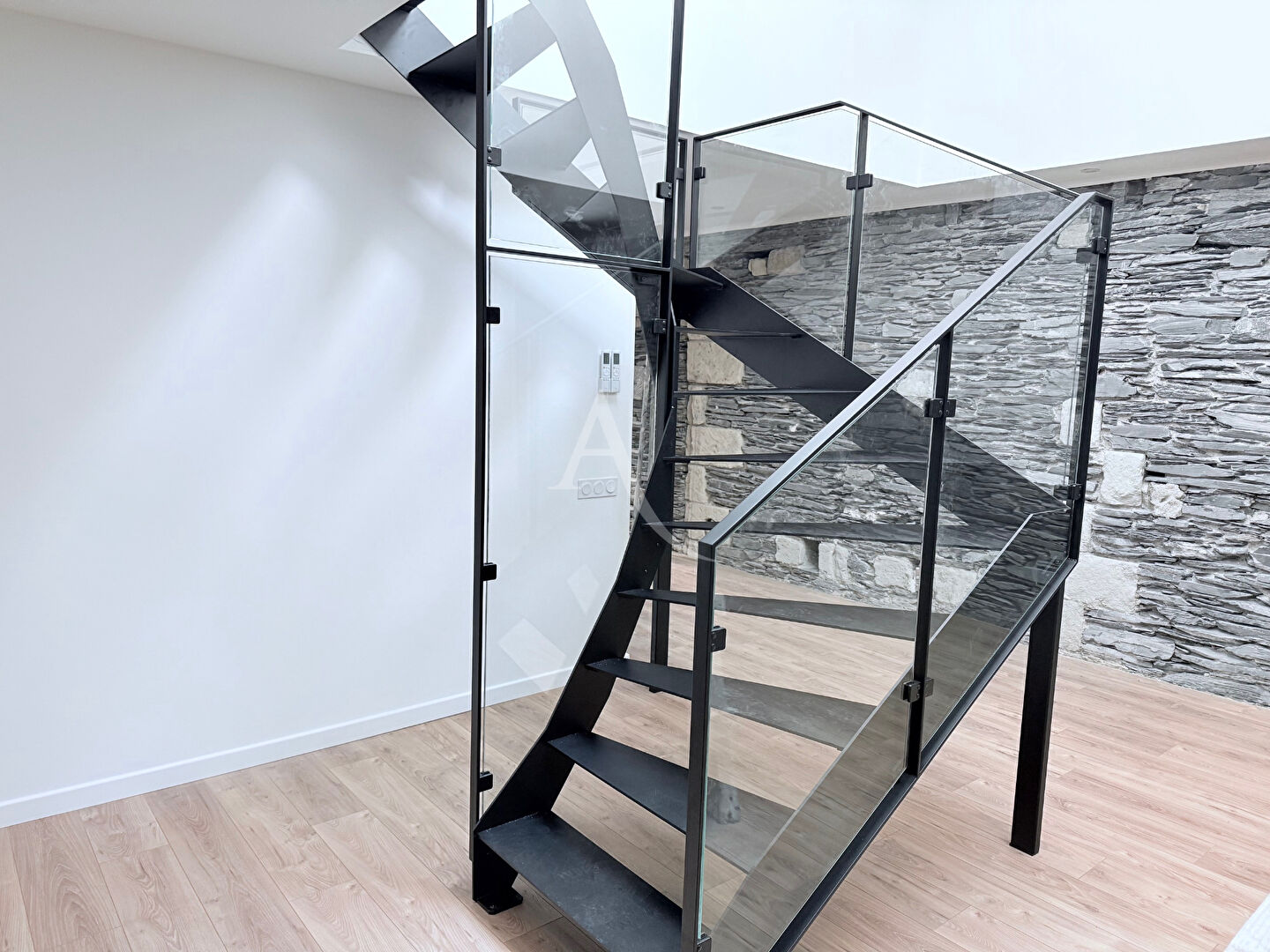 A VENDRE - Loft  contemporain Angers - 5 pièces - 144 m2