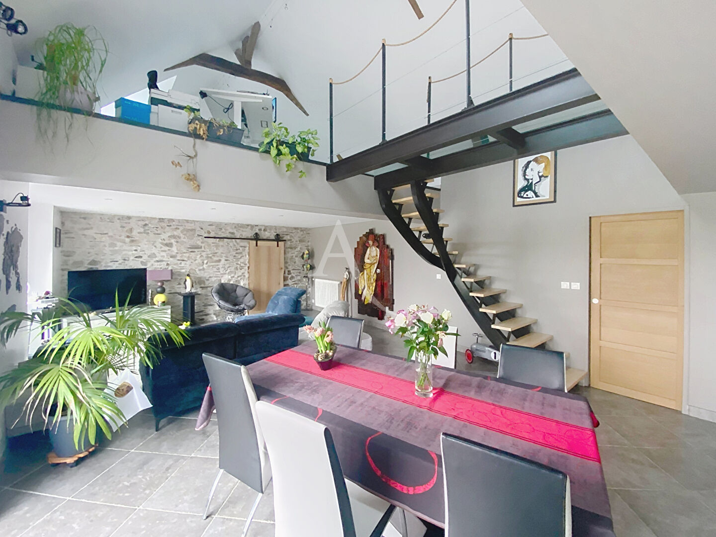 Agence immobilière de L'ADRESSE 49 - L'ADRESSE DE CHATEAU GONTIER