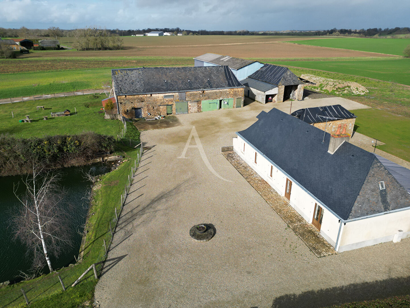 Agence immobilière de L'ADRESSE CHÂTEAU GONTIER