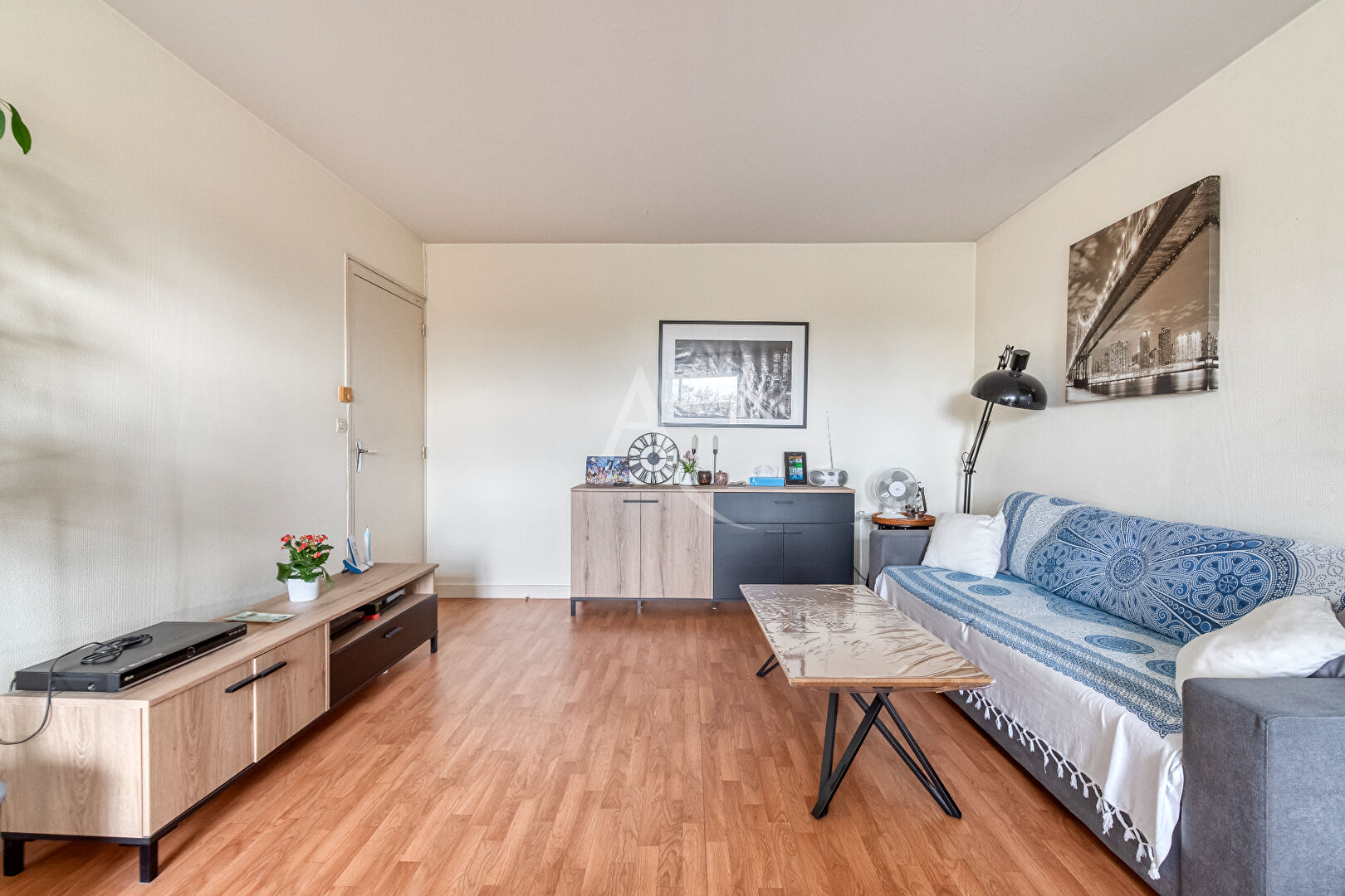 Agence immobilière de L'ADRESSE ANJOU-MAINE - L'Adresse Place du Lycee