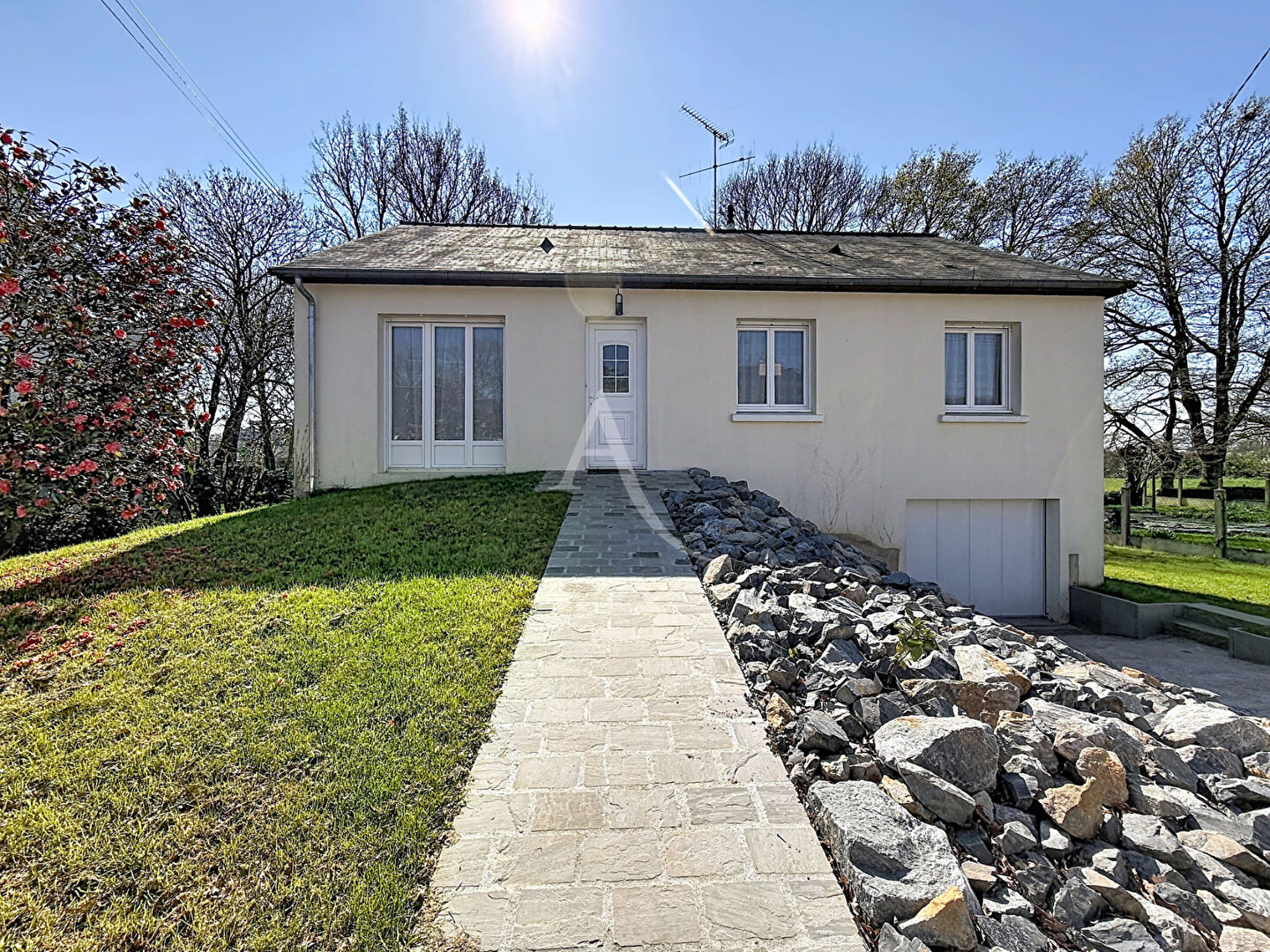 Agence immobilière de L'ADRESSE CHÂTEAU GONTIER