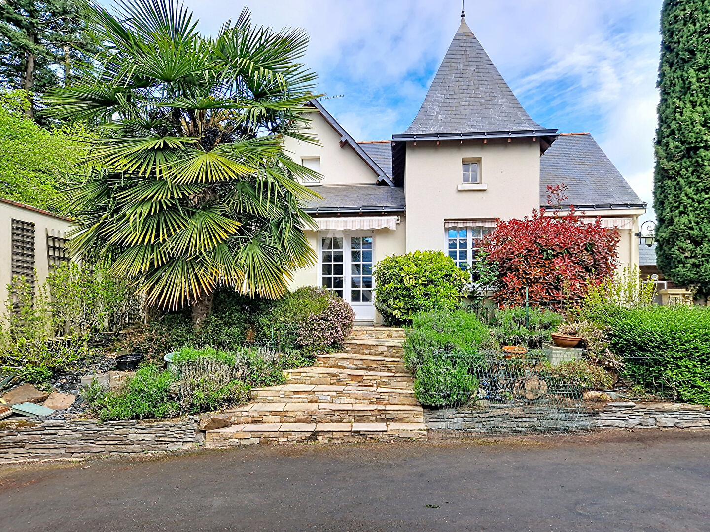 Agence immobilière de L'ADRESSE 49 - L'ADRESSE DE CHATEAU GONTIER