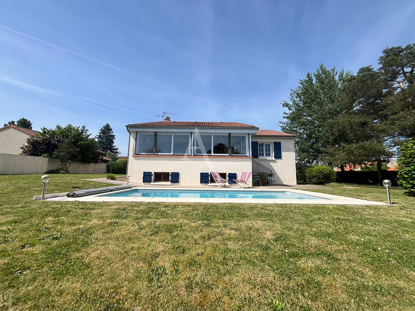 Agence immobilière de 
 L'ADRESSE 49 - L'ADRESSE CHALONNES SUR LOIRE 
