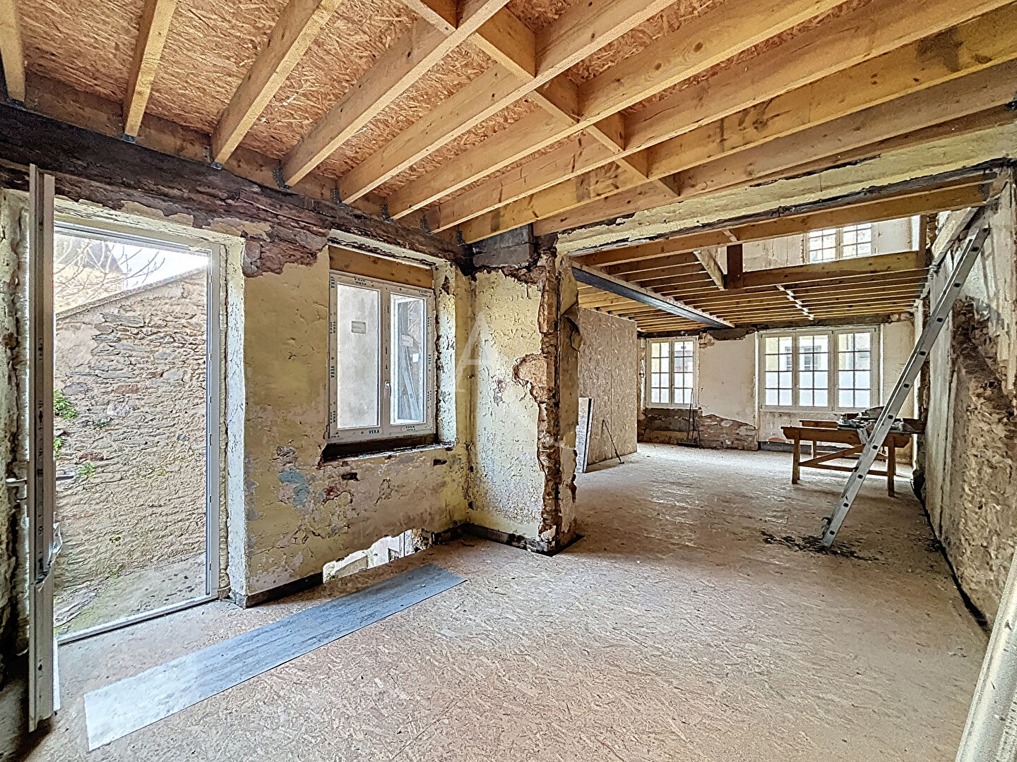 Agence immobilière de L'ADRESSE CHÂTEAU GONTIER