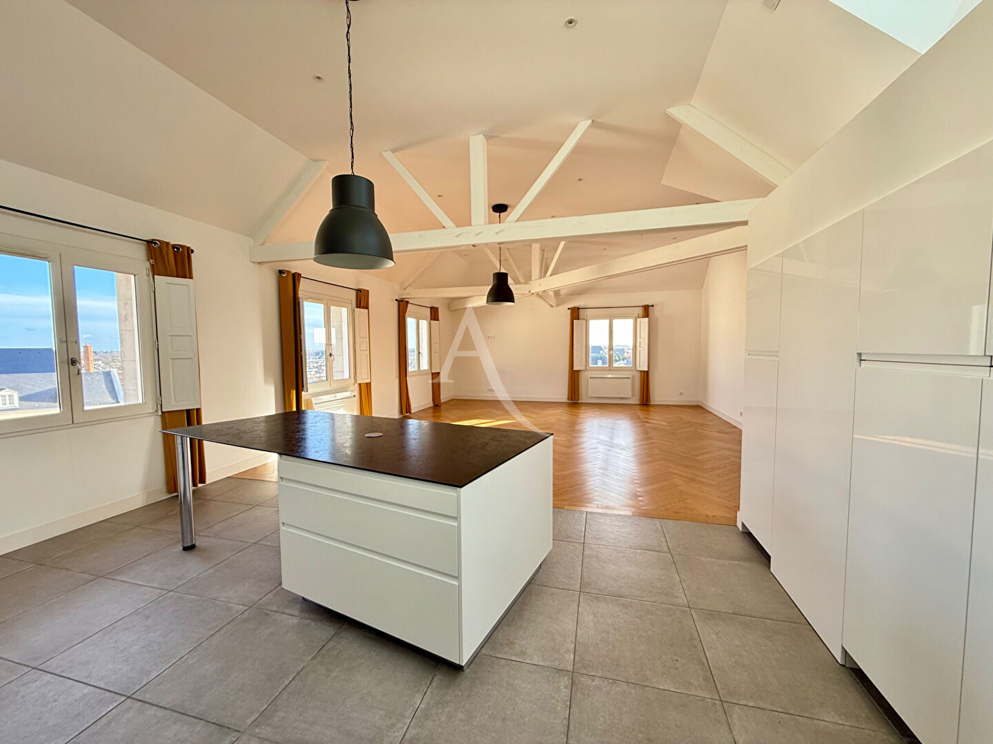 Agence immobilière de L'ADRESSE CHÂTEAU GONTIER