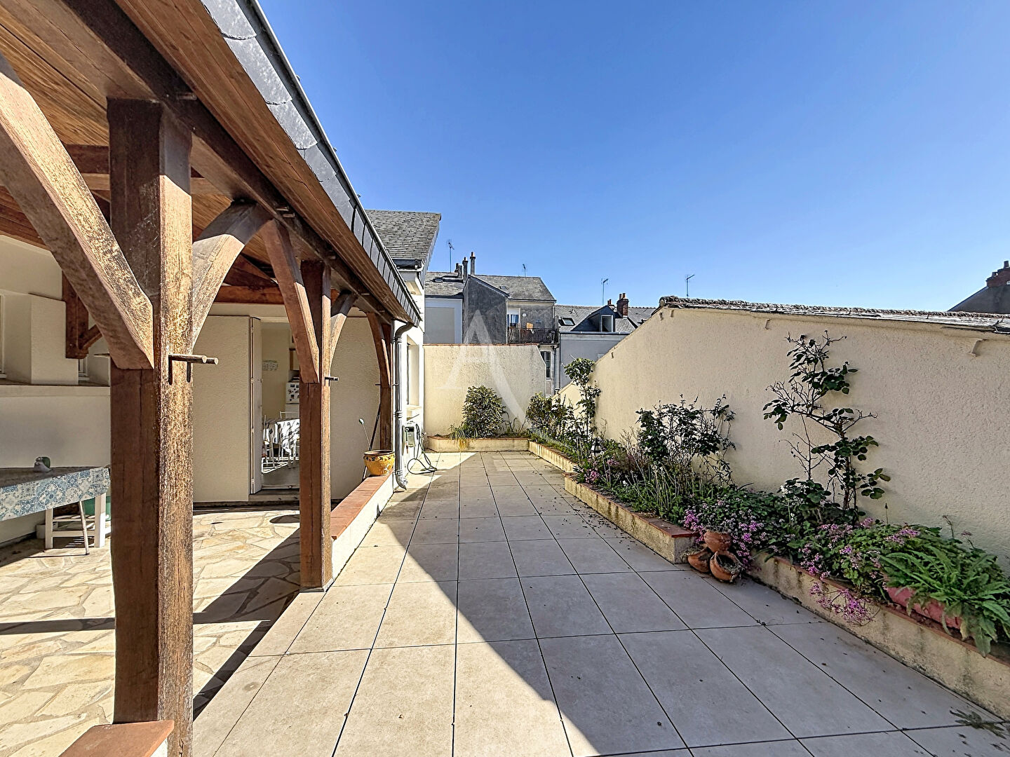 Agence immobilière de L'ADRESSE ANJOU-MAINE - L'Adresse Place du Lycee