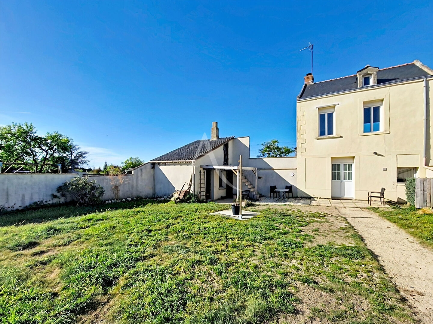 Agence immobilière de L'ADRESSE 49 - L'ADRESSE DE DOUE