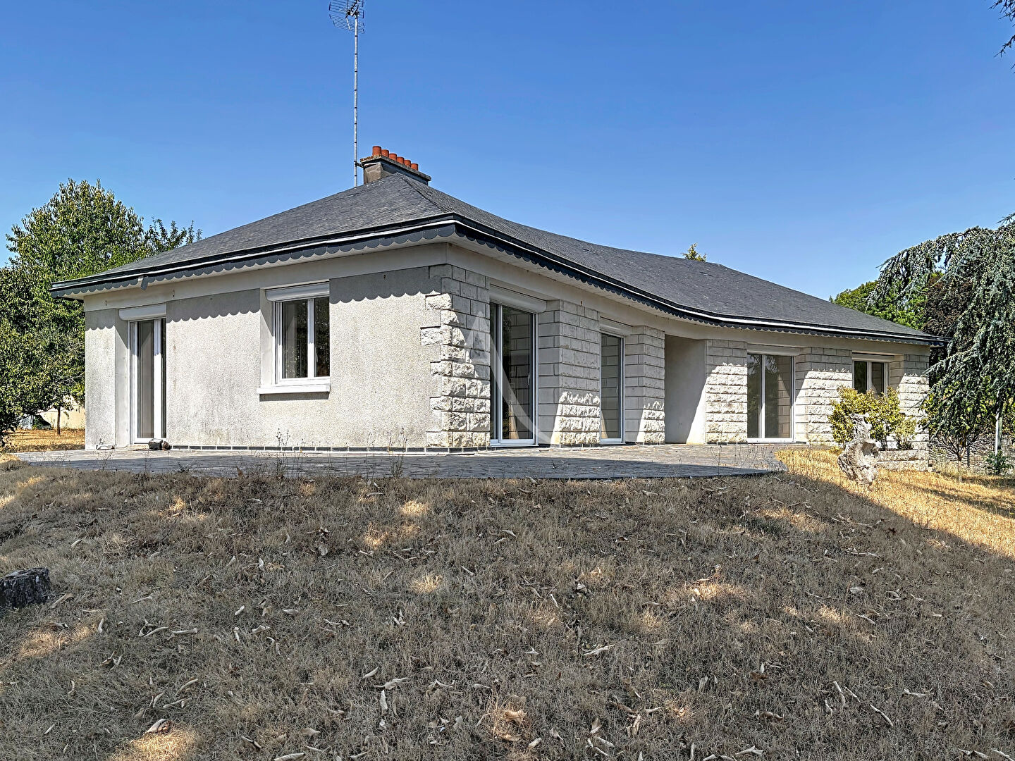 Agence immobilière de L'ADRESSE CHÂTEAU GONTIER