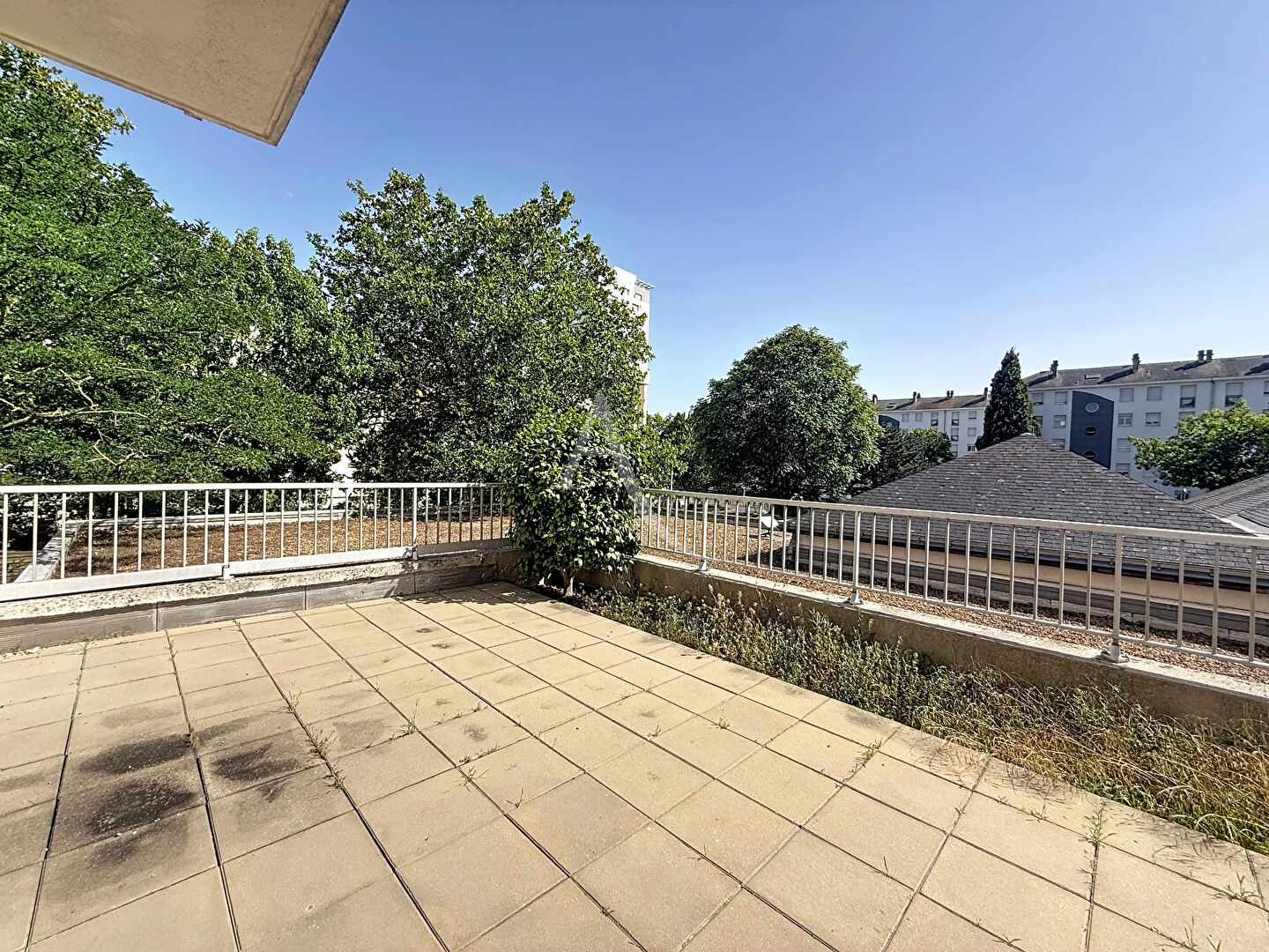Agence immobilière de L'ADRESSE ANJOU-MAINE - L'Adresse Place du Lycee
