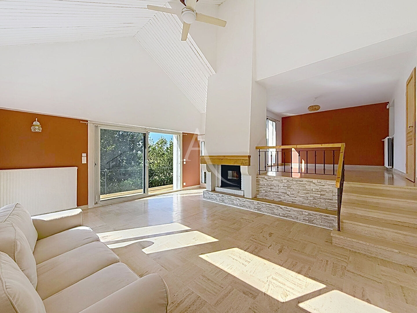 Agence immobilière de L'ADRESSE 49 - L'ADRESSE DE CHATEAU GONTIER