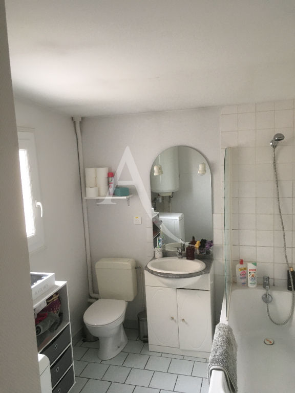 Photo A LOUER LE LION D'ANGERS Bel Appt T2 de 54 m2 avec cour image 6/6