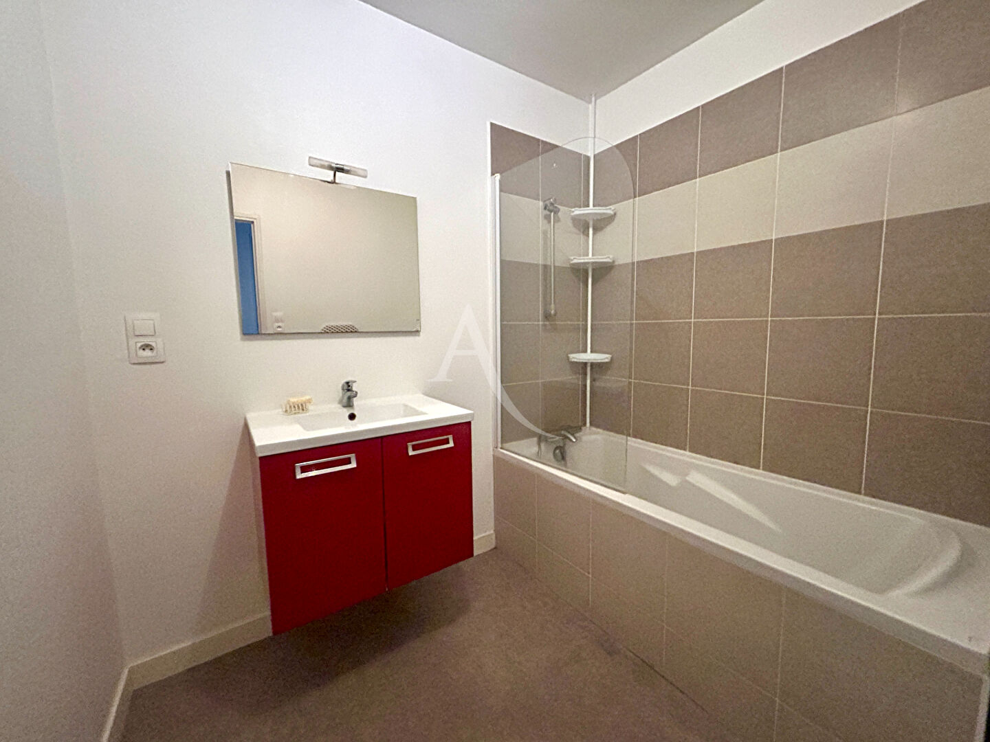 Photo CHATEAU GONTIER - APPT T2  35M² image 4/4