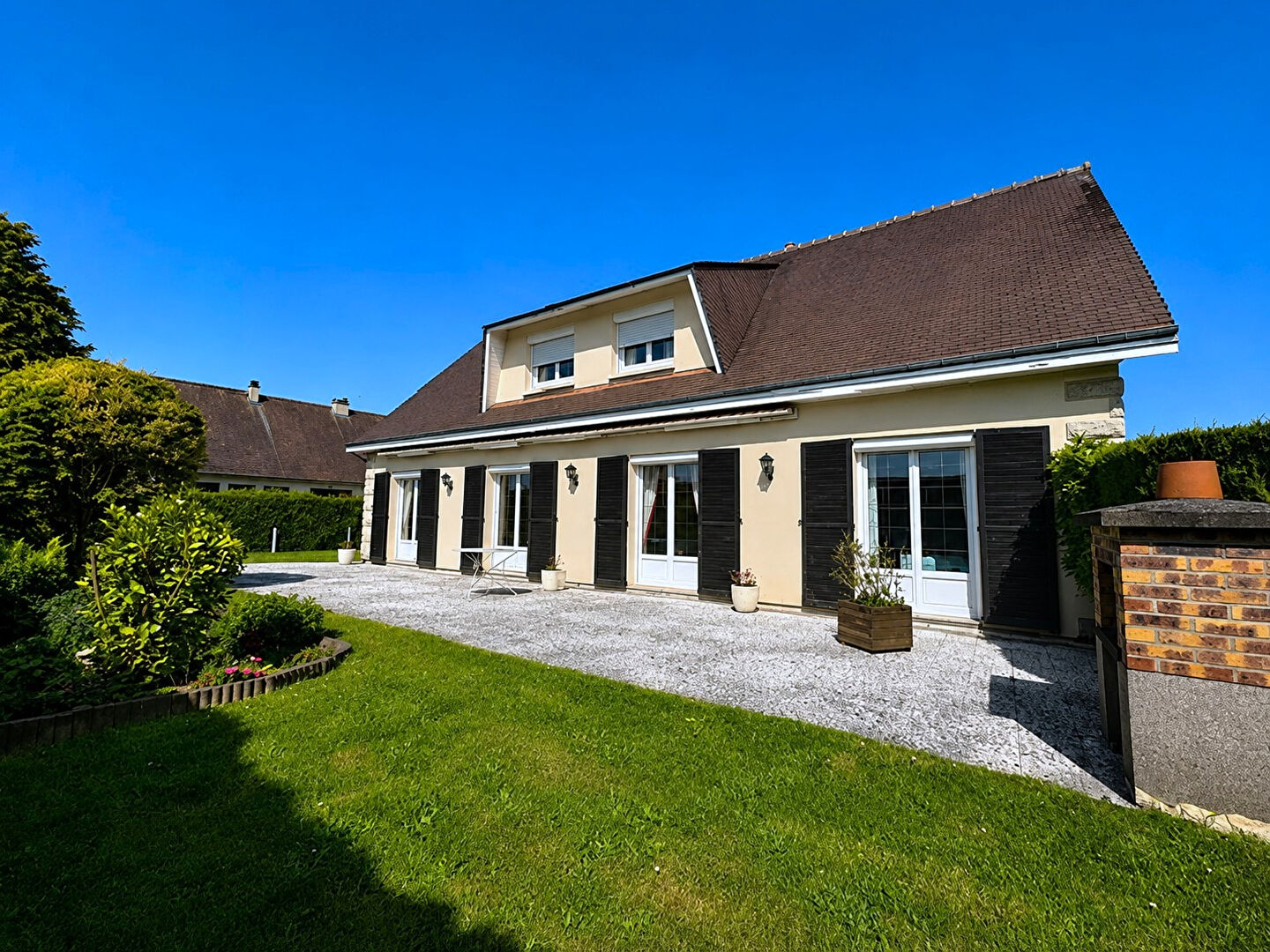 Agence immobilière de 
 L'Adresse BOILLET IMMOBILIER - L'ADRESSE-BDS TRANSACTIONS- LE MESNIL ESNARD 
