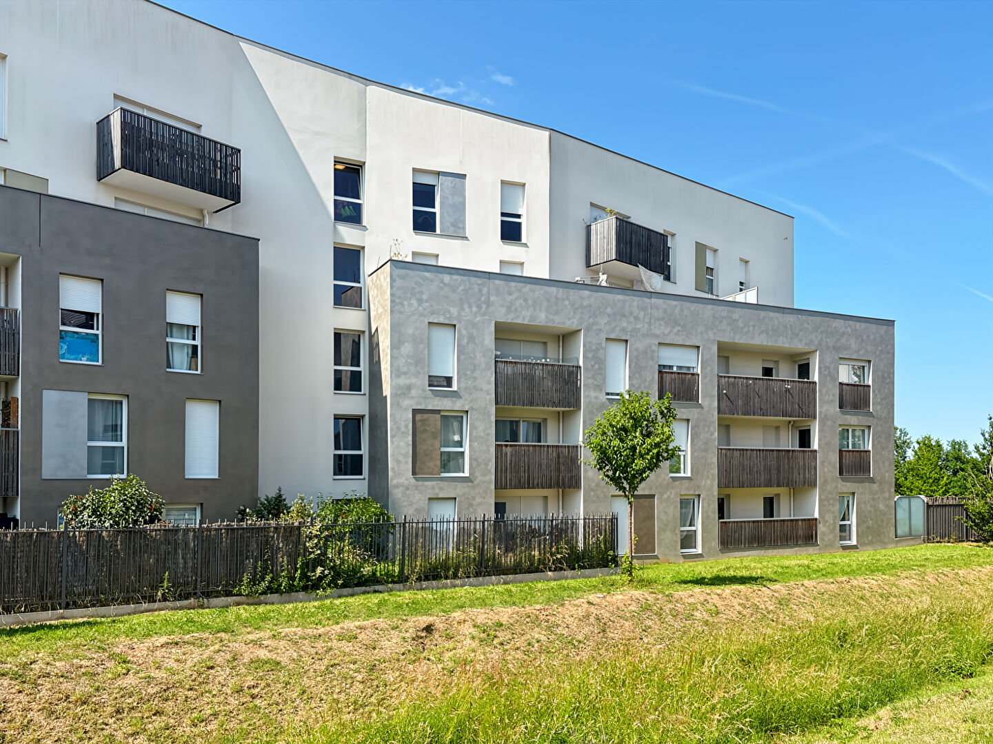 Agence immobilière de L'Adresse BOILLET IMMOBILIER - L'ADRESSE BOILLET- MGI-JOUY LE MOUTIER