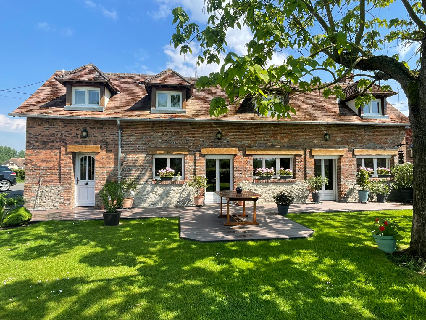 Agence immobilière de 
 L'Adresse BOILLET IMMOBILIER - L'ADRESSE GOURNAY EN BRAY 

