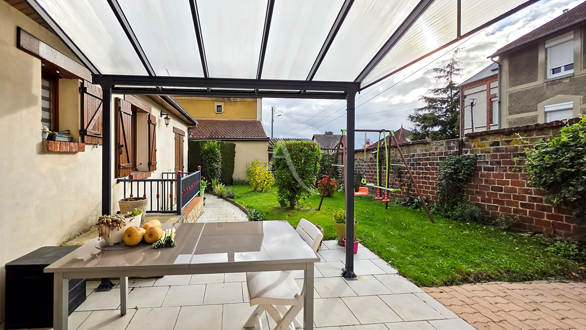 Photo ETREPAGNY 3 chambres Jardin Garage Centre Ville image 2/6